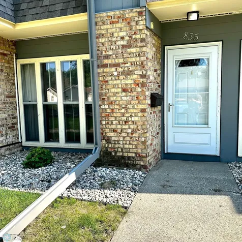 835 23rd Avenue S Moorhead MN 56560