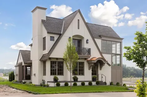 956 Mississippi River Boulevard S Saint Paul MN 55116