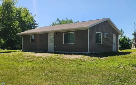792 2nd Street NW Hillsboro ND 58045