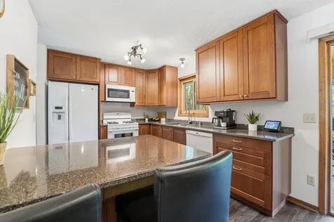 783 Bur Oak Court Vadnais Heights MN 55127