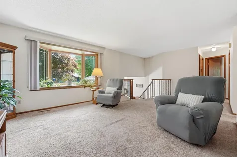 783 Bur Oak Court Vadnais Heights MN 55127