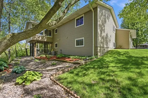 783 Bur Oak Court Vadnais Heights MN 55127