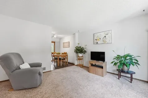 783 Bur Oak Court Vadnais Heights MN 55127