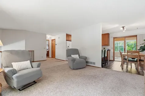 783 Bur Oak Court Vadnais Heights MN 55127