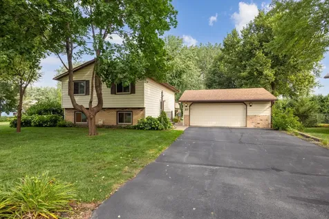 37 Ben Nevis Lane Waite Park MN 56387