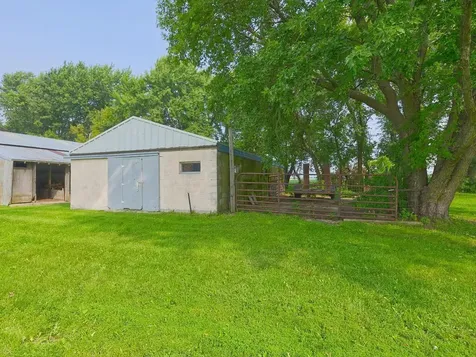 10864 117th Street SW Winsted MN 55395