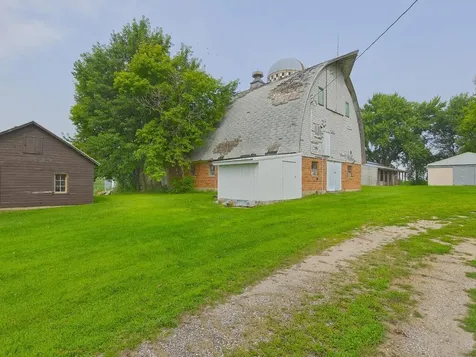 10864 117th Street SW Winsted MN 55395
