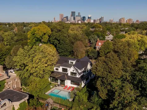 1910 Knox Avenue S Minneapolis MN 55403