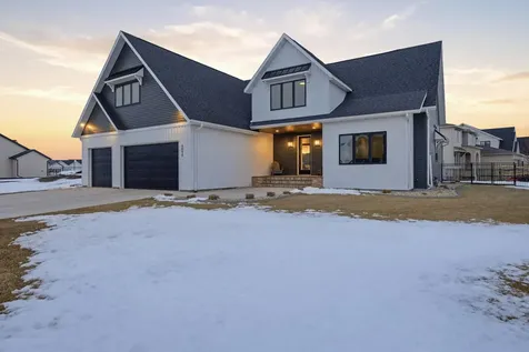 6090 Wildflower Drive S Fargo ND 58104