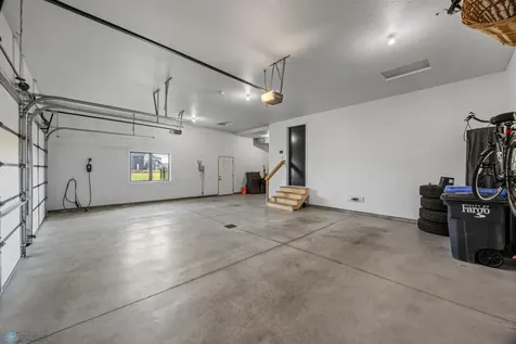 6090 Wildflower Drive S Fargo ND 58104