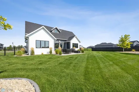 6090 Wildflower Drive S Fargo ND 58104