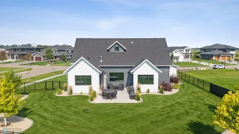 6090 Wildflower Drive S Fargo ND 58104