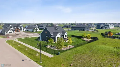 6090 Wildflower Drive S Fargo ND 58104
