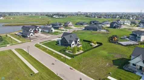 6090 Wildflower Drive S Fargo ND 58104