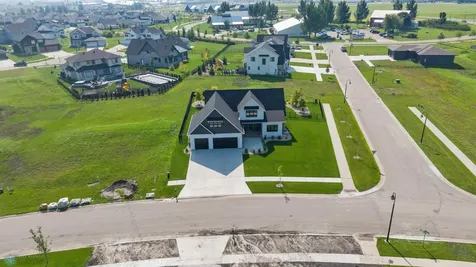 6090 Wildflower Drive S Fargo ND 58104