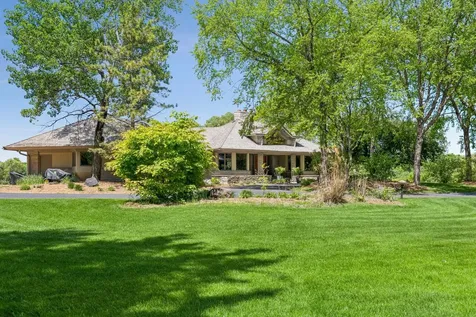 525 Navajo Road W Medina MN 55340
