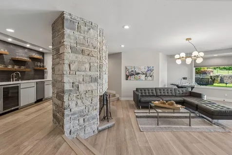 525 Navajo Road W Medina MN 55340