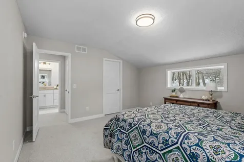 2817 Victoria Street N Roseville MN 55113