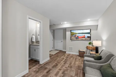 2817 Victoria Street N Roseville MN 55113
