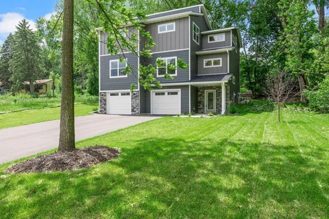 2817 Victoria Street N Roseville MN 55113