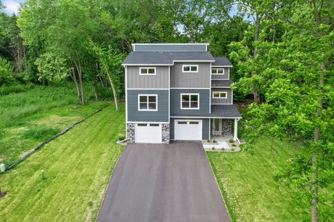 2817 Victoria Street N Roseville MN 55113