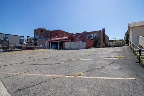 214 N Minnesota Street New Ulm MN 56073