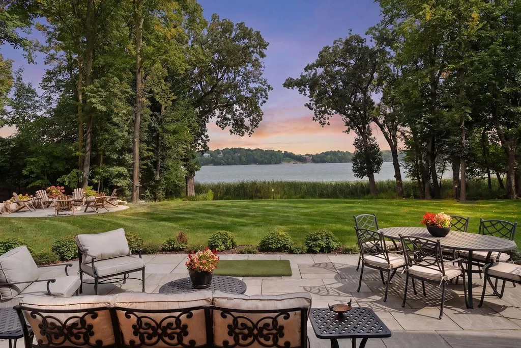 3698 Woodland Cove Parkway Minnetrista MN 55331