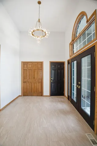1162 Lakewood Drive S Maplewood MN 55119