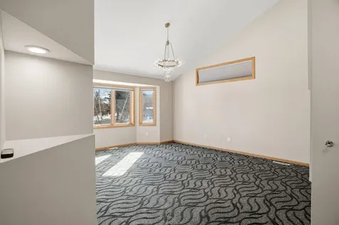 1162 Lakewood Drive S Maplewood MN 55119