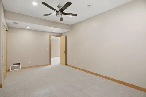 1162 Lakewood Drive S Maplewood MN 55119