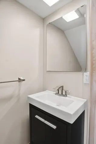 1162 Lakewood Drive S Maplewood MN 55119