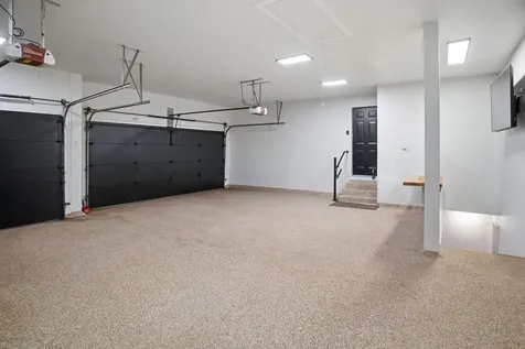 1162 Lakewood Drive S Maplewood MN 55119
