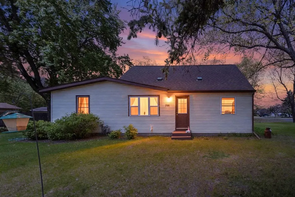 7181 Lakeview Drive Circle Pines MN 55014
