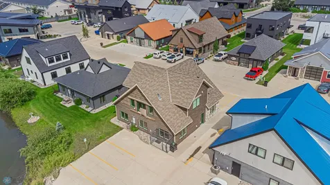 3251 Oak Ridge Loop E West Fargo ND 58078