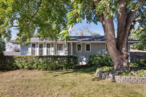 6733 Emerson Avenue N Brooklyn Center MN 55430
