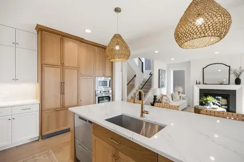 11184 Johnson Ridge Eden Prairie MN 55347