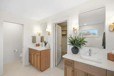 11184 Johnson Ridge Eden Prairie MN 55347