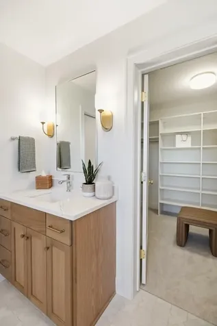 11184 Johnson Ridge Eden Prairie MN 55347