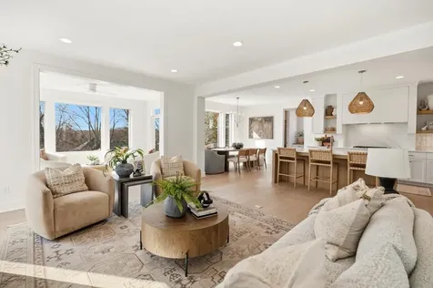 11184 Johnson Ridge Eden Prairie MN 55347