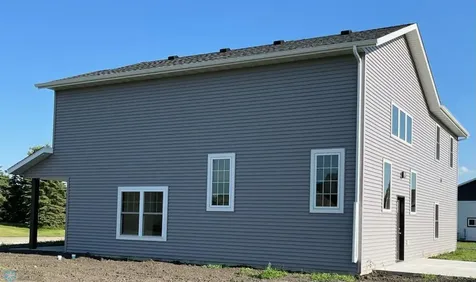 1204 Lincoln Lisbon ND 58054