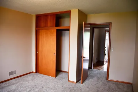 1206 S Shore Drive Worthington MN 56187