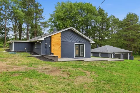 3941 357th Avenue NW Cambridge MN 55008