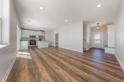 819 Viburnum Street Belle Plaine MN 56011