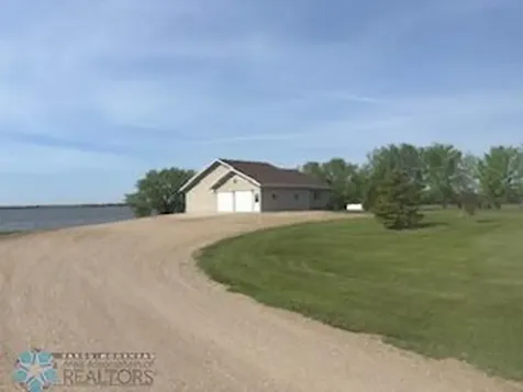 13902 87th Street SE Milnor ND 58060