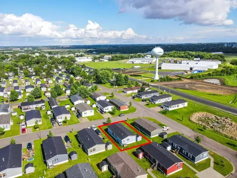 2009 Osprey Pl NW Stewartville MN 55976