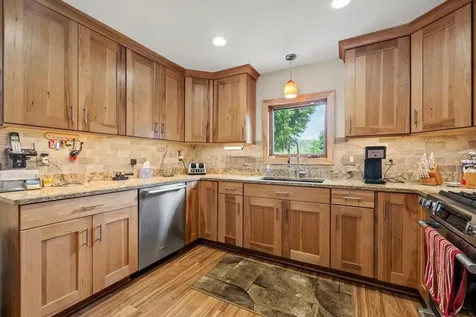 2511 Carver Avenue E Maplewood MN 55119