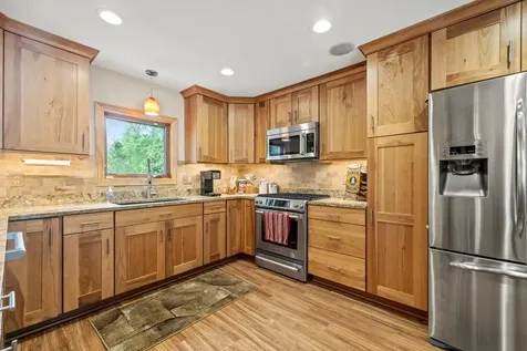 2511 Carver Avenue E Maplewood MN 55119