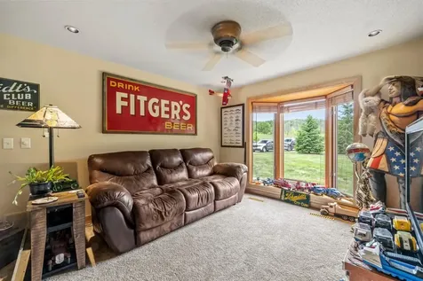 2511 Carver Avenue E Maplewood MN 55119
