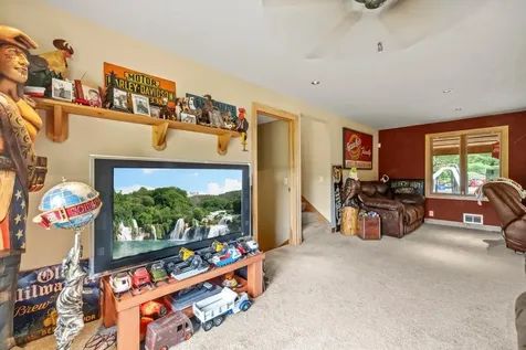 2511 Carver Avenue E Maplewood MN 55119