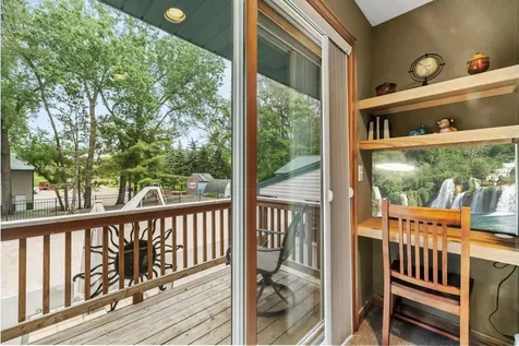2511 Carver Avenue E Maplewood MN 55119